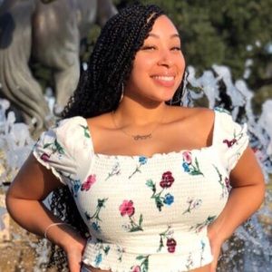 Meet your Posher, Monae